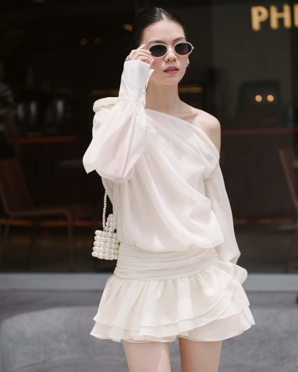 Mô tả RECHIC Đầm ngắn trễ vai Sivia đính nơ vai tay dài bồng bềnh sang trọng tiểu thư - 9