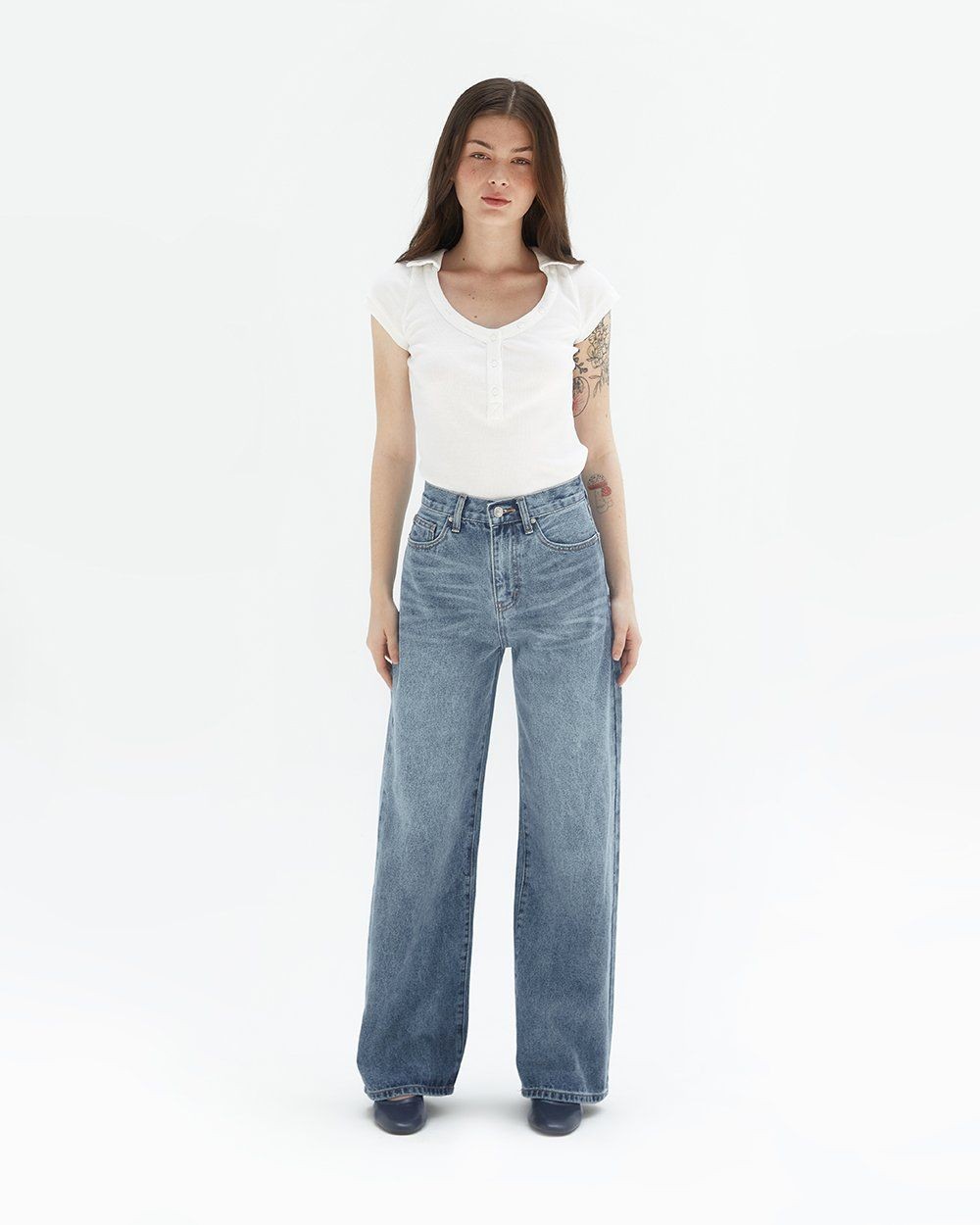 Mô tả TheBlueTshirt - Quần jeans phom suông cạp cao ống quần đứng cho nữ - Straight A Jeans - Women - 2