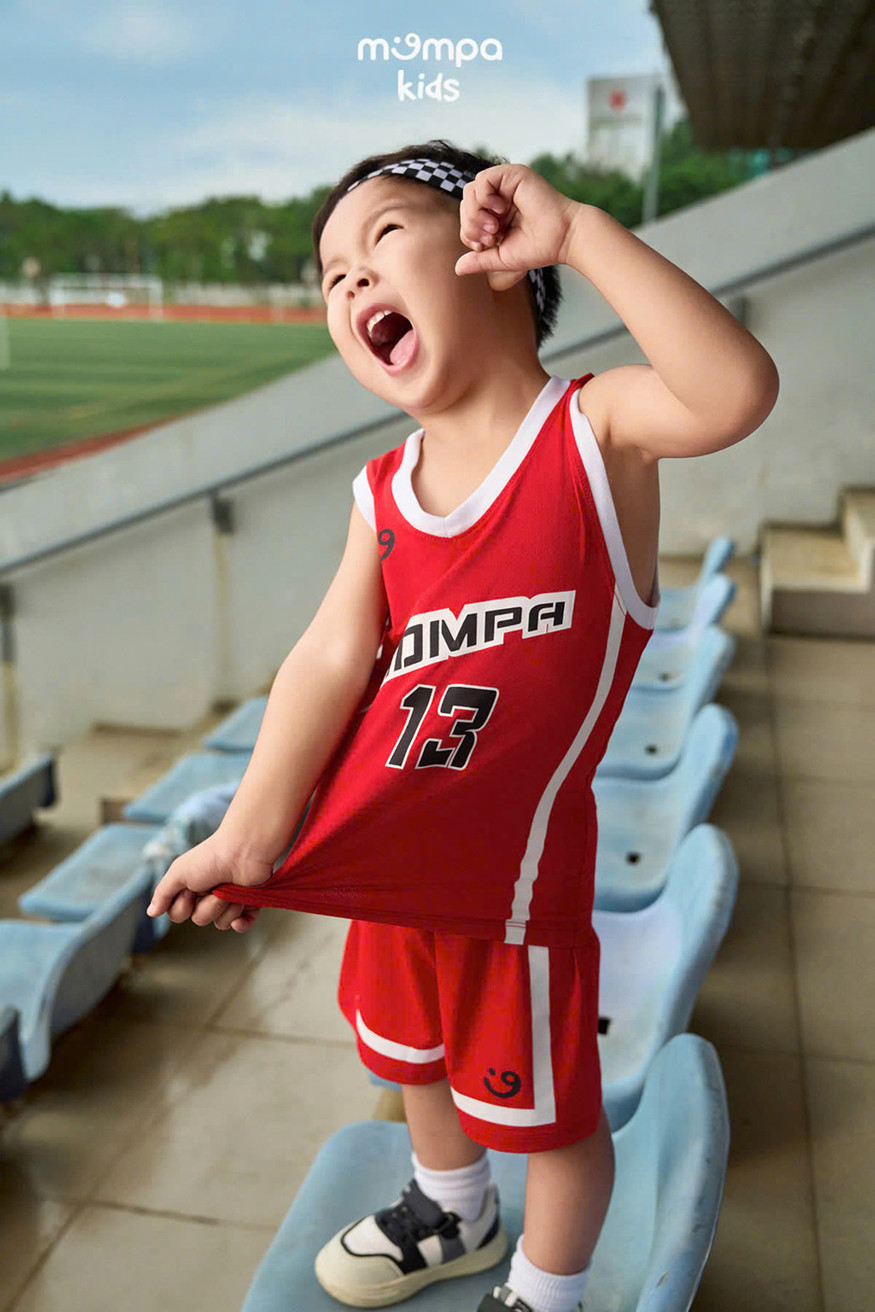 Bộ thể thao bé trai Mompa 549