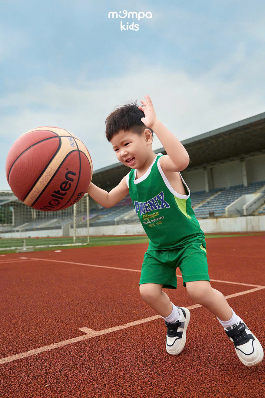 Bộ thể thao bé trai Mompa 549