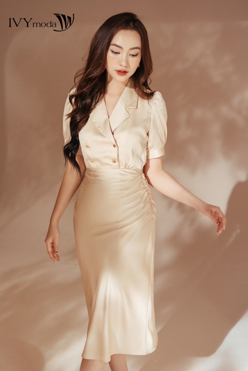 Mô tả Helen Dress - Đầm lụa 2 lớp nữ IVY moda MS 48M8195 - 1