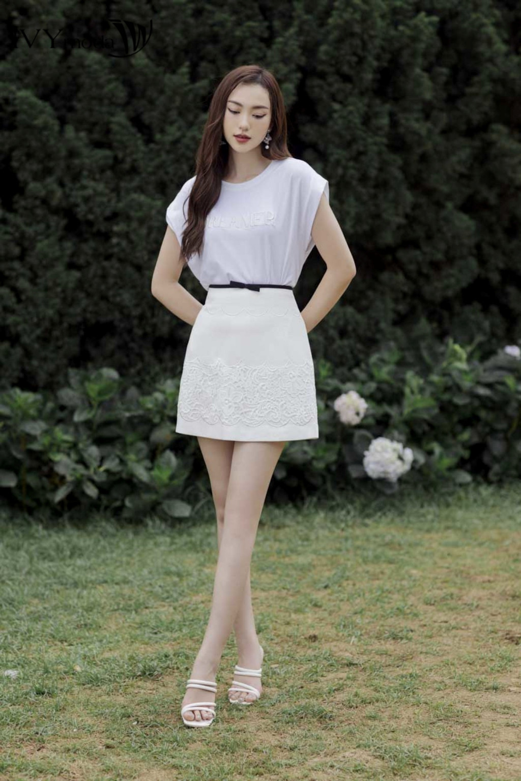 Mô tả Chân váy chữ A phối viền hoa nổi IVY moda MS 31M8312 - 5