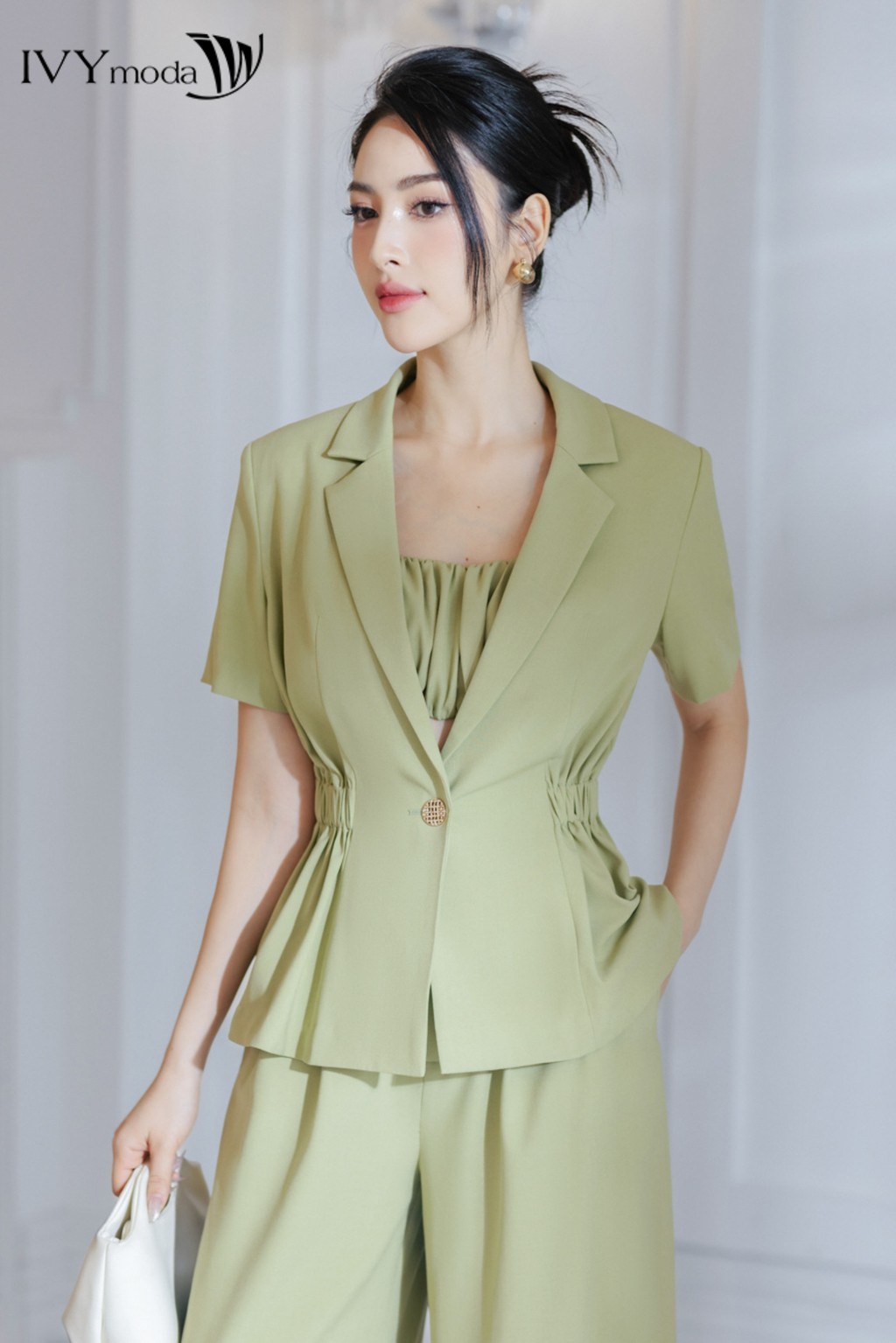 Mô tả Áo Vest kiểu French (kèm áo croptop) nữ IVY moda MS 61M8355 - 2