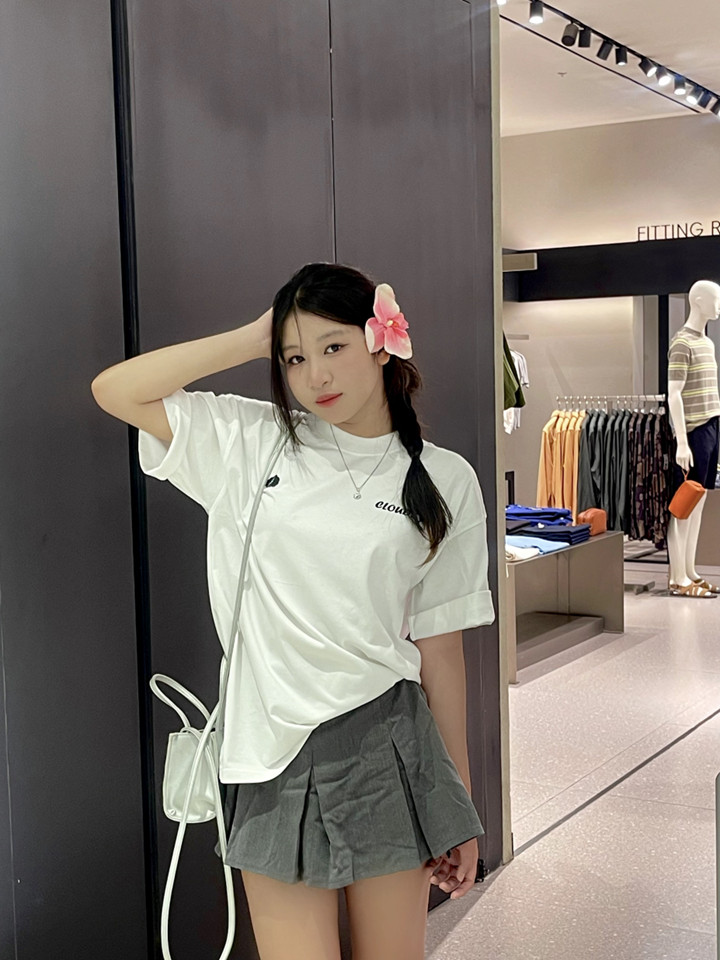 Mô tả Áo thun nam nữ unisex tay lỡ phông local brand form rộng teen cổ tròn oversize cotton  CLOUDZY CROP - 6