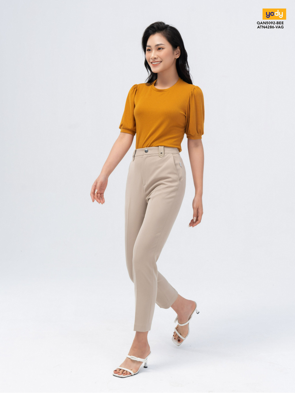 Mening yalangoch etuk ayolimning fotosuratlari