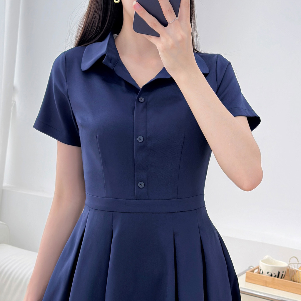 Mô tả Đầm nữ A xòe xếp ly thiết kế kiểu sơ mi lá sen nẹp nút giả đính nút có túi thời trang GUMAC LDF0323 - 9