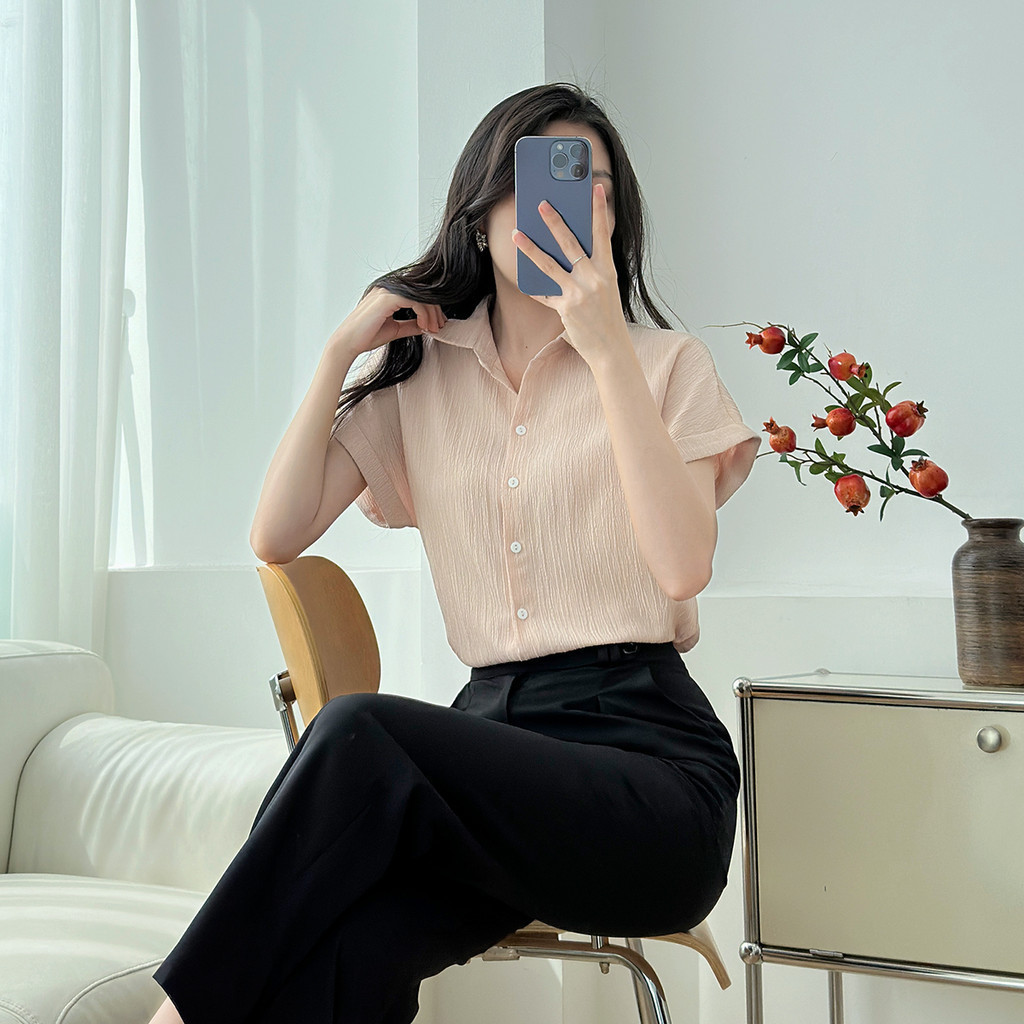 Mô tả Áo sơ mi nữ kiểu tay liền vải lụa xốp màu hồng, be dáng suông lai lật thời trang GUMAC LAE1032 - 6