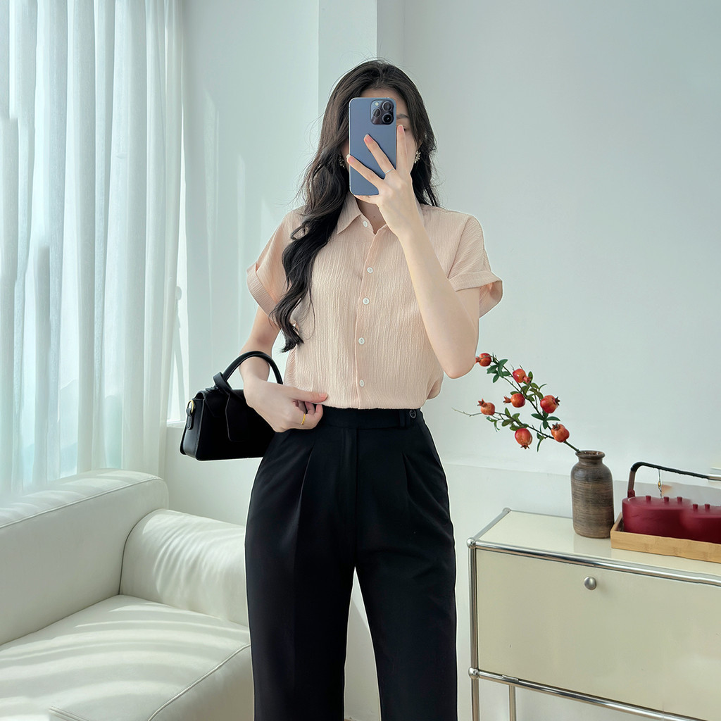 Mô tả Áo sơ mi nữ kiểu tay liền vải lụa xốp màu hồng, be dáng suông lai lật thời trang GUMAC LAE1032 - 8