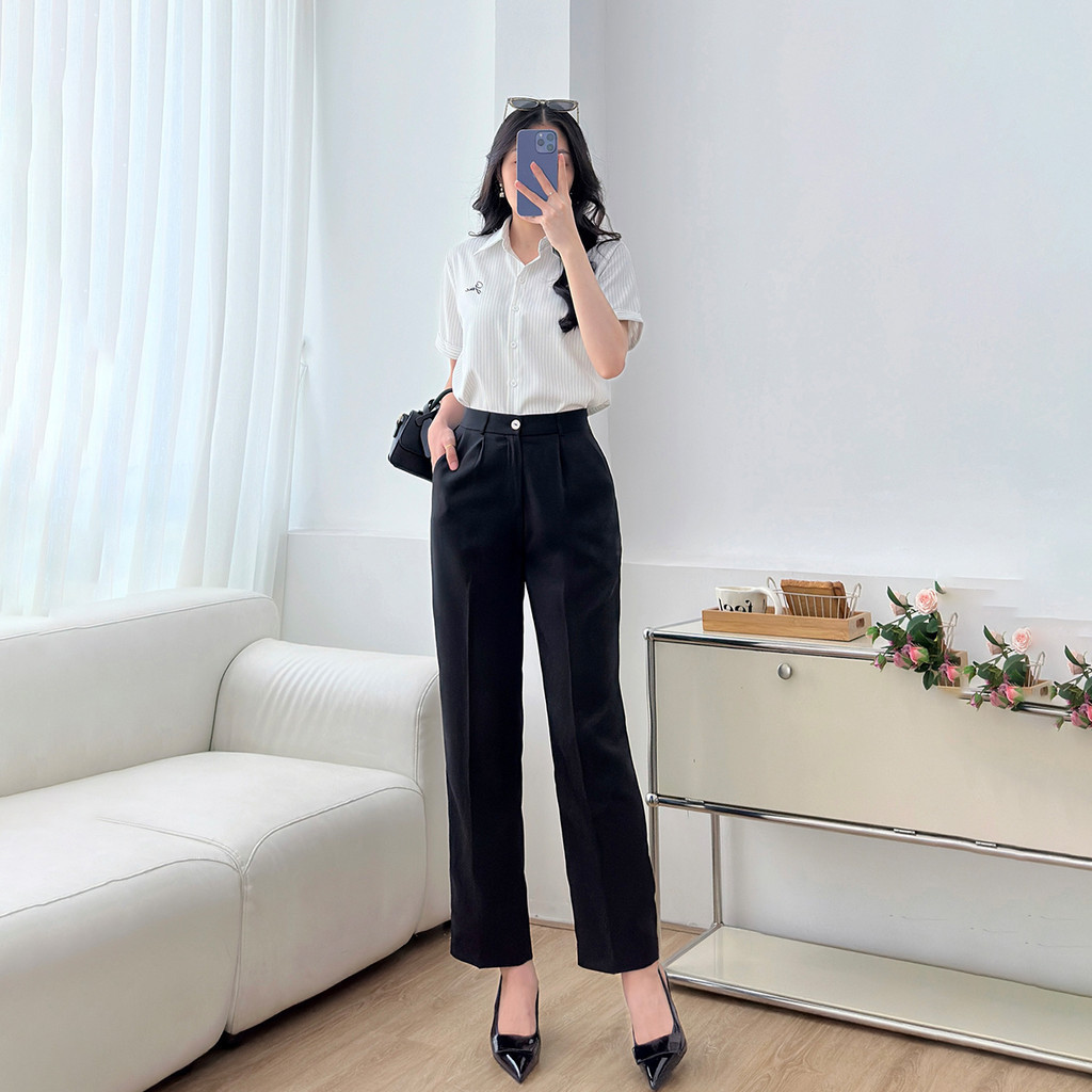 Mô tả Áo sơ mi nữ trắng sọc có hình thêu kiểu gấp lai tay lá cổ nhọn vải kate mềm thời trang GUMAC LAF0520 - 5