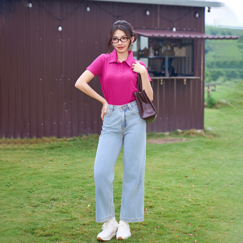 Mô tả Quần jeans nữ ống suông thêu R xanh nhạt trẻ trung tôn dáng thời trang Gmorning - GUMAC YQJE12087 - 4