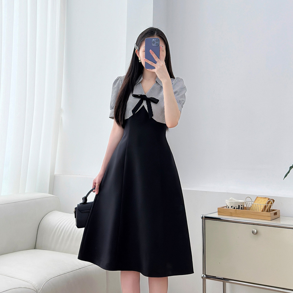 Mô tả Đầm nữ A kiểu phối sọc đen đính nơ tiểu thư vải cotton lạnh mềm mát thời trang GUMAC LDE1101 - 2