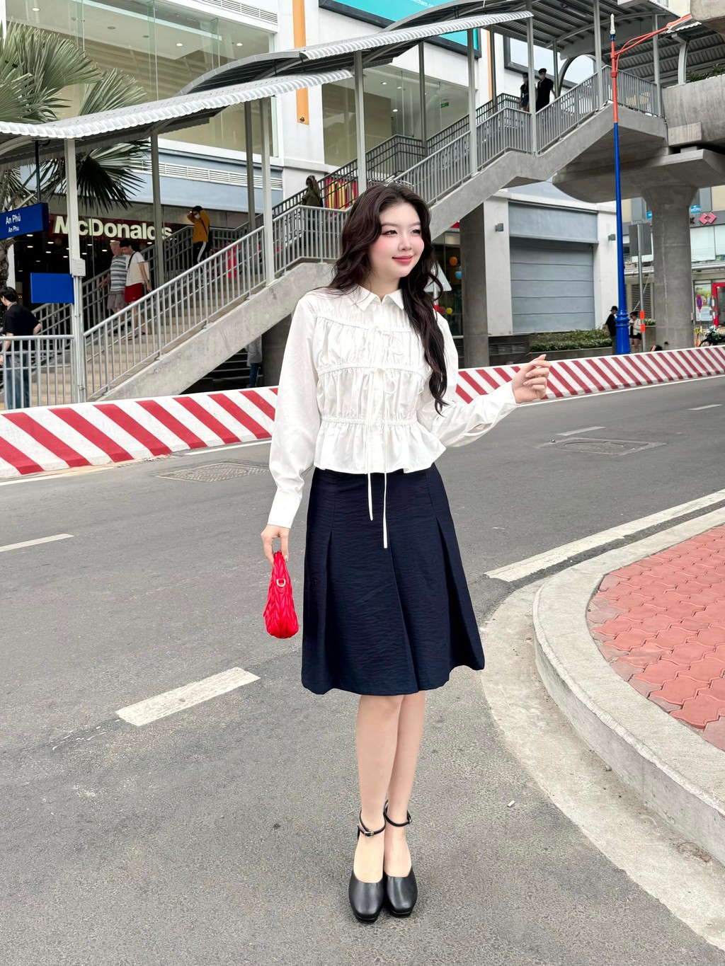 Mô tả Áo Sơ Mi Dập Thân GAGO Brand Dài Tay Nữ Kiểu Chất Gió Nhăn Cách Điệu Nút Dây Thắt GA5053 - 1