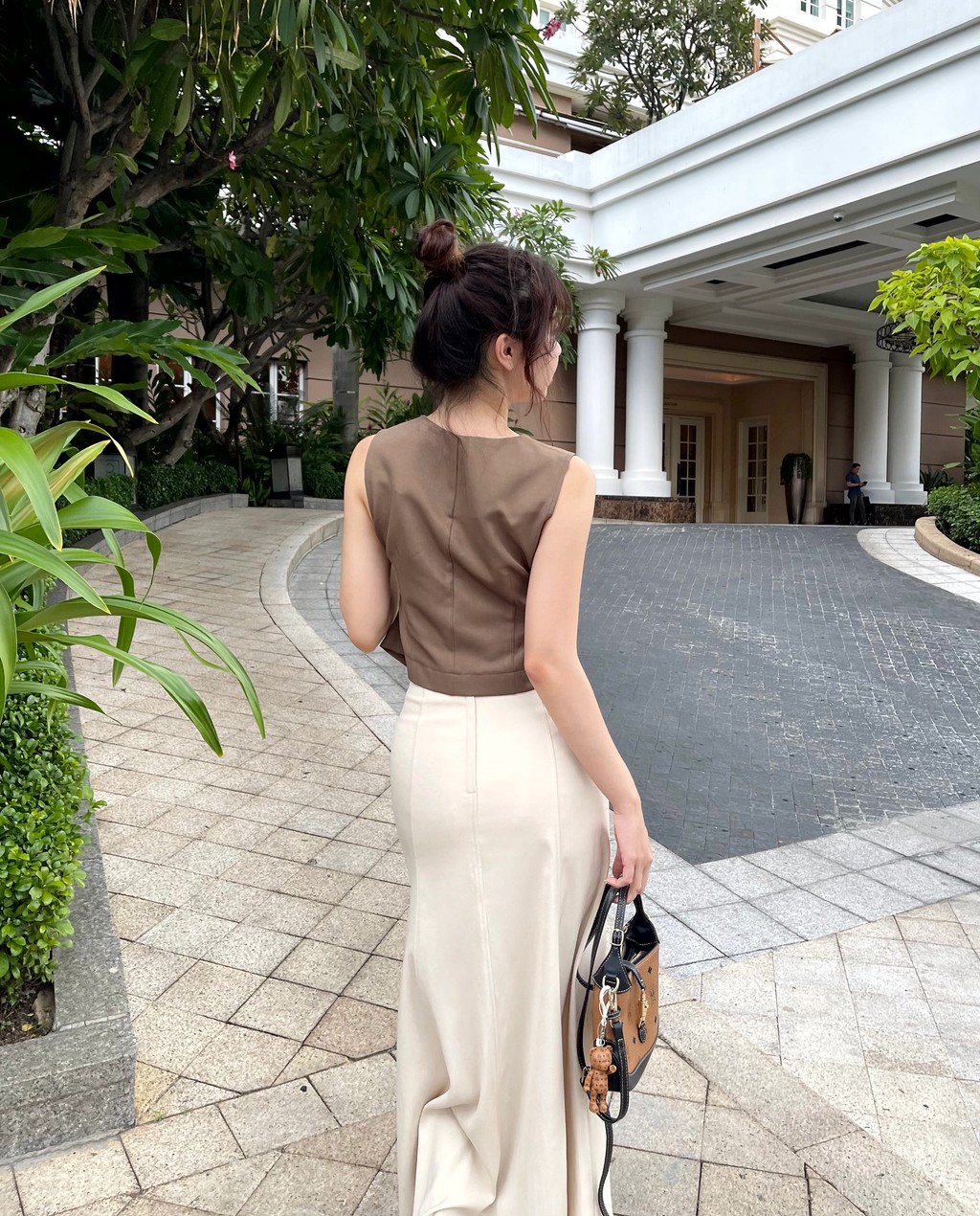 Mô tả Chân váy đuôi cá dáng dài GAGO Brand dây kéo sau tôn dáng thướt tha mềm mại GO4973 - 4