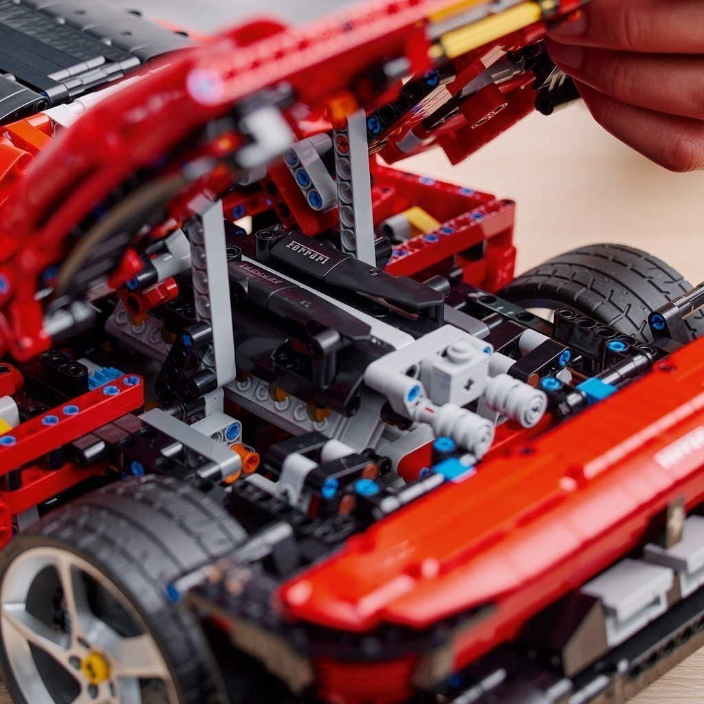 Mô tả LEGO TECHNIC 42143 Siêu Xe Ferrari Daytona SP3 (3778 chi tiết) - 3