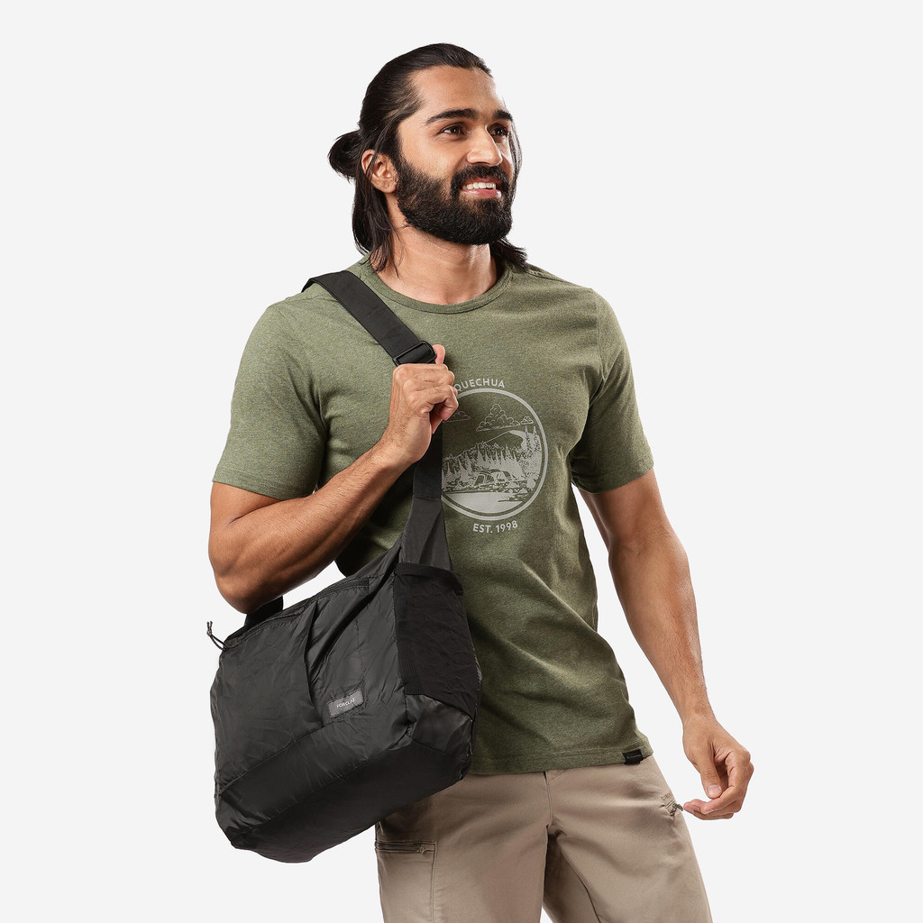 Mô tả Túi đeo chéo du lịch gấp gọn 15l travel 100 đen DECATHLON forclaz mã 8560413 - 1