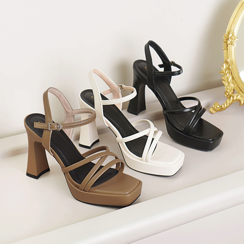 Chi tiết Sandal DILY DL0546