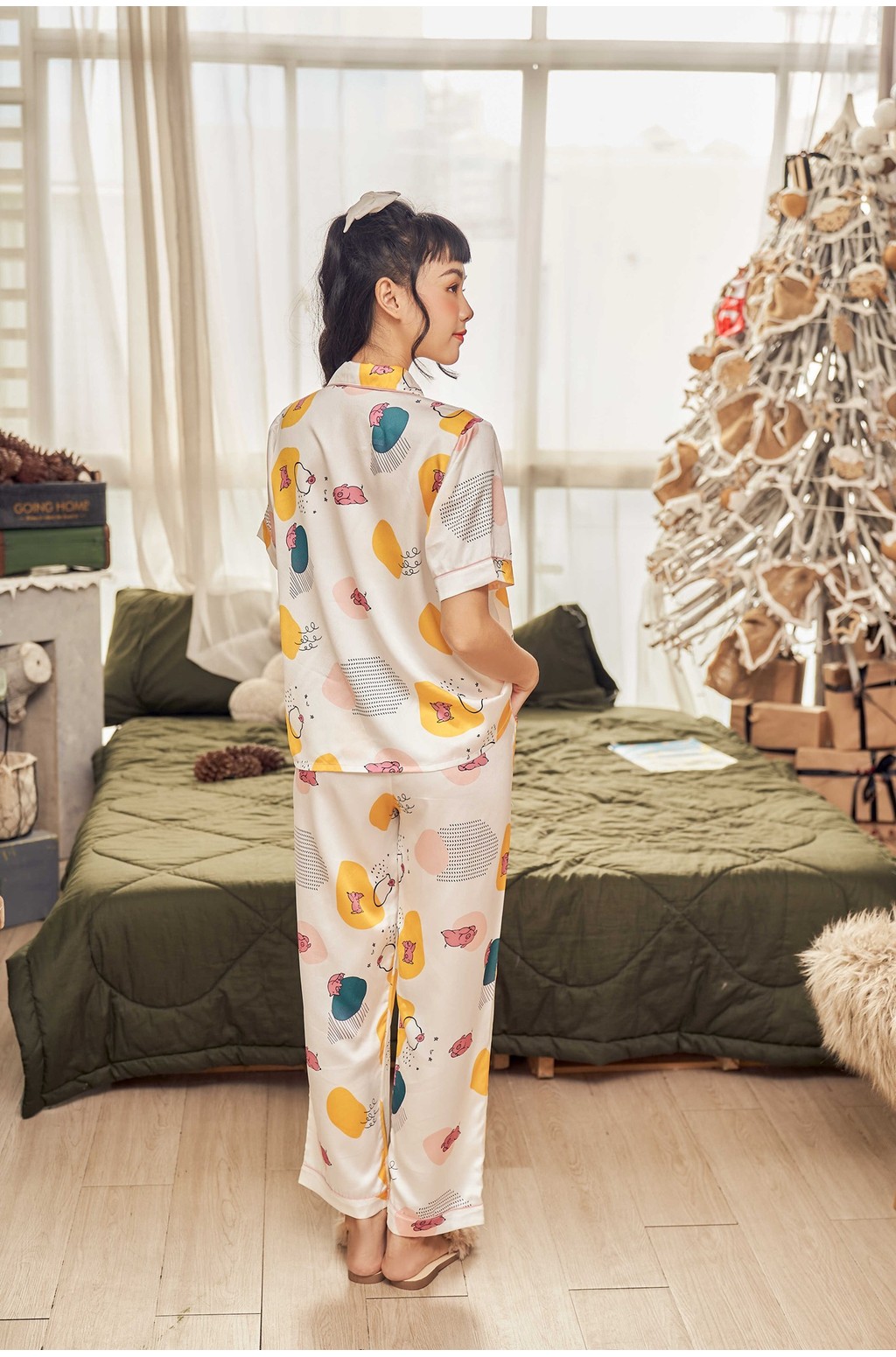 Mẫu mặc pijama VIBES