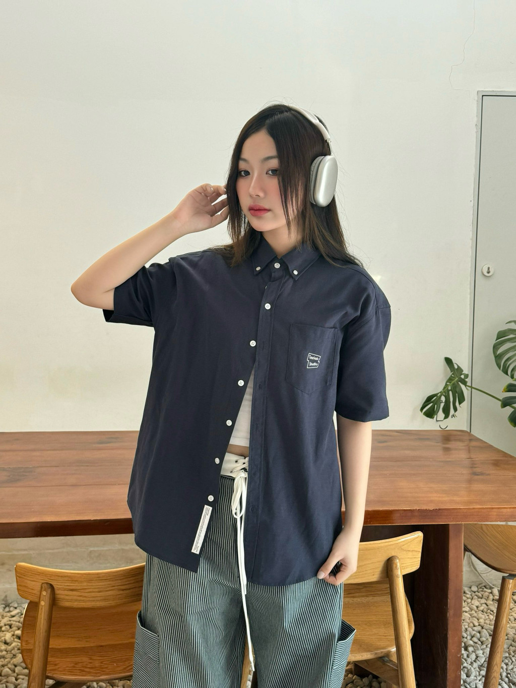 Mô tả Áo Sơ Mi Tay Ngắn Teelab Eco Oxford Signature Logo Unisex Form Oversize Local Brand SS068 - 4