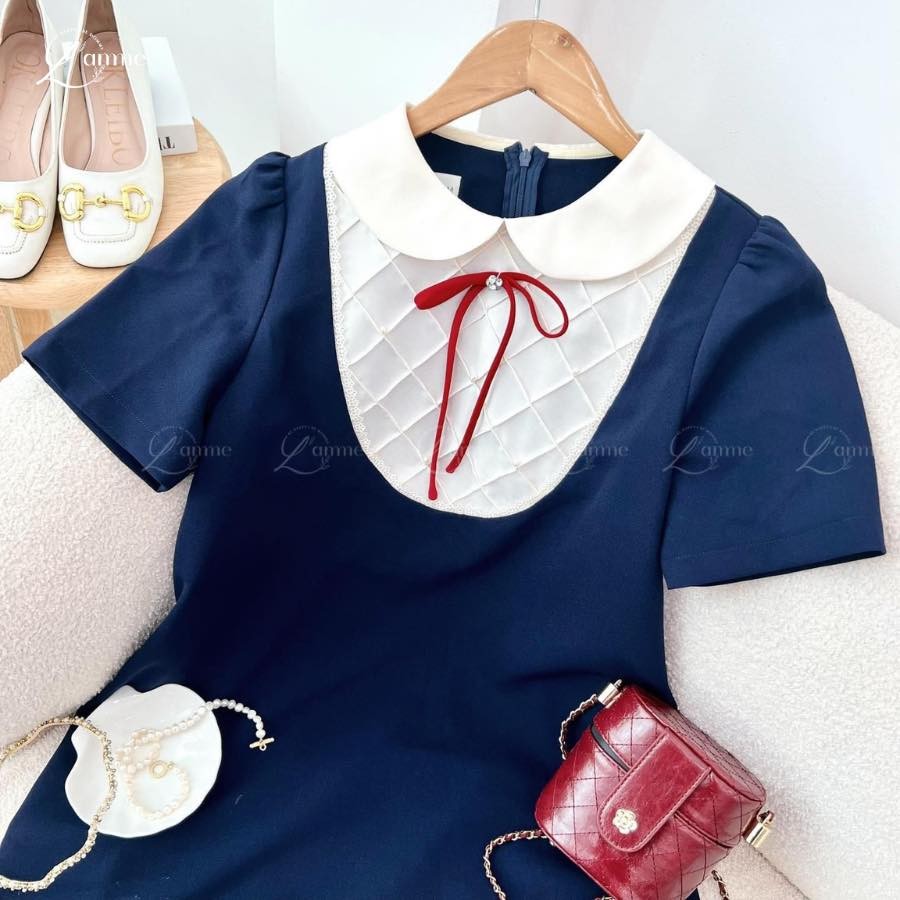 Mô tả Váy bầu RUBIE DRESS phối nơ đính, yếm hình đan chéo kiểu dáng basic giấu bụng thiết kế by L'amme - 2
