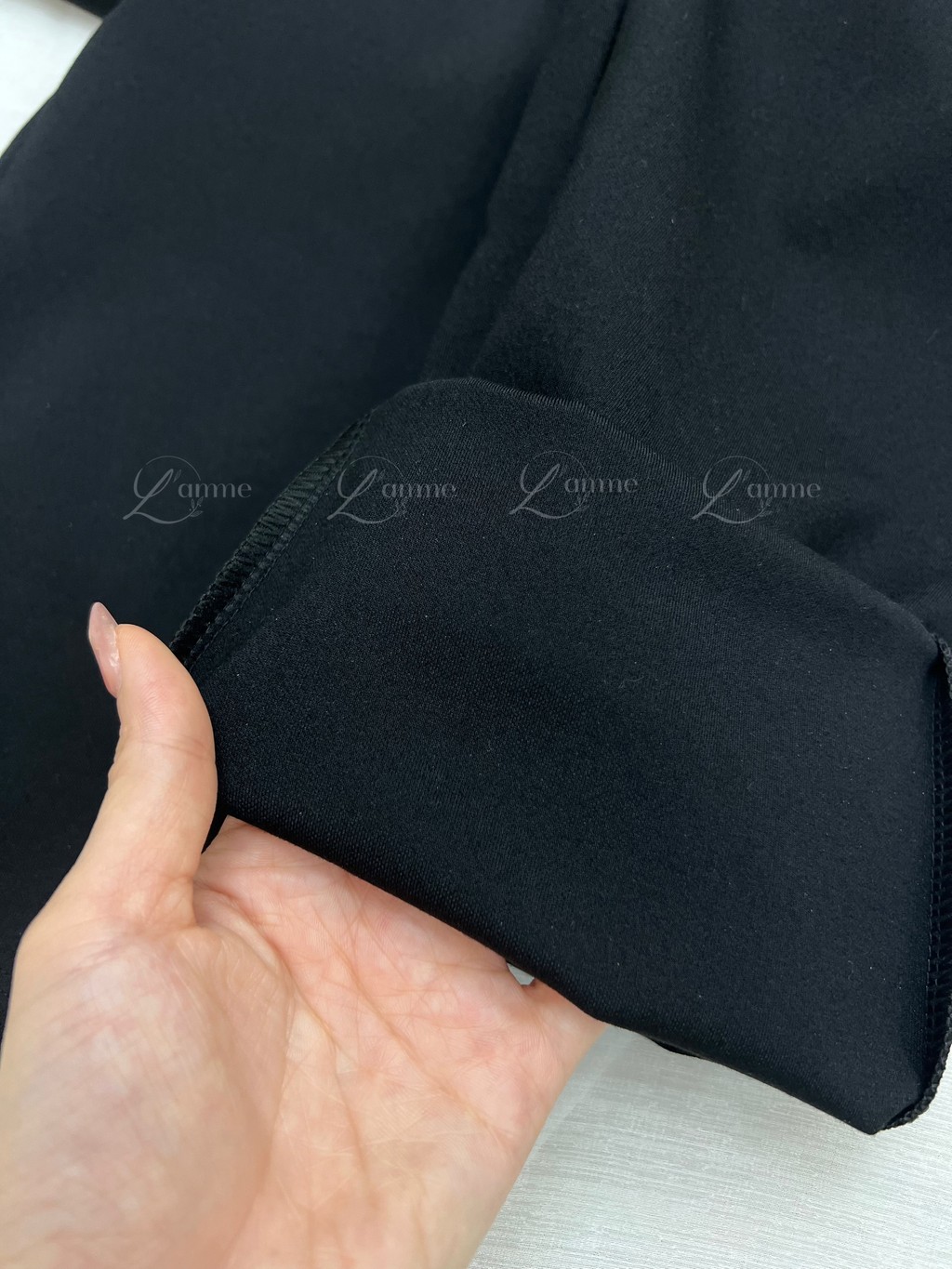 Mô tả Quần bầu công sở chất liệu chéo hàn ống rộng, co giãn thoải mái Lamme Baggy thiết kế by L'AMME - 1