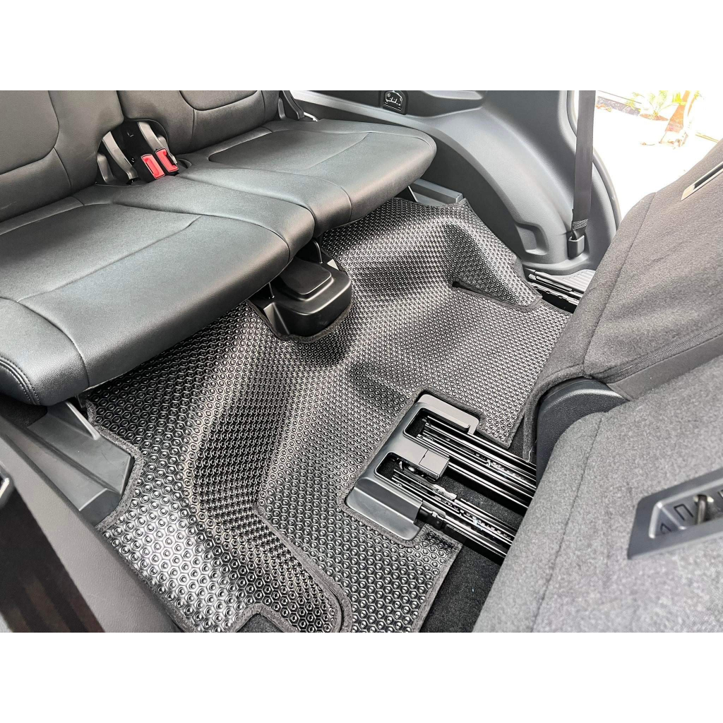 Thảm lót ô tô KATA cho xe Ford Everest (2023 -2025)- Khít với sàn, Chống thấm, Không mùi, Không ẩm mốc