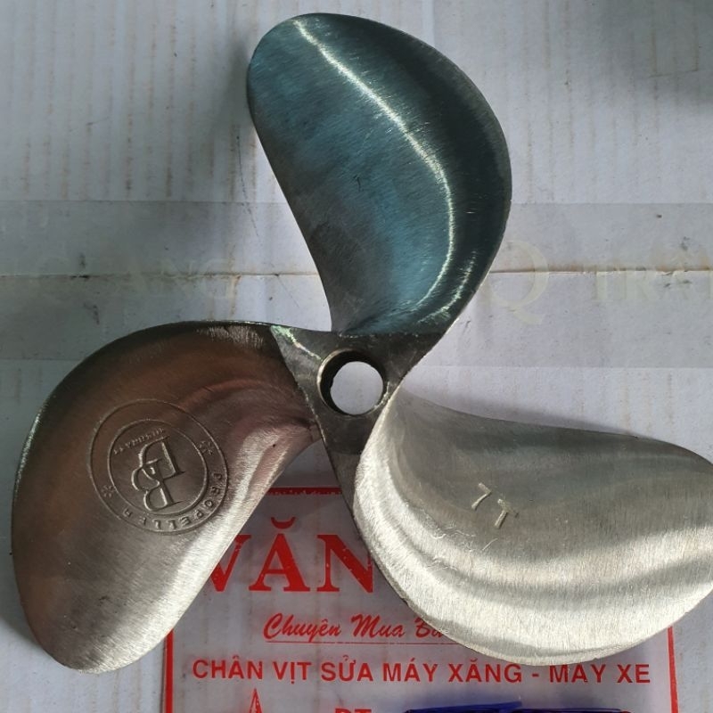 chân vịt inox 3 cánh 7.0 và 7.5 nhong sên mẩu cano cam kết như hình giá ...