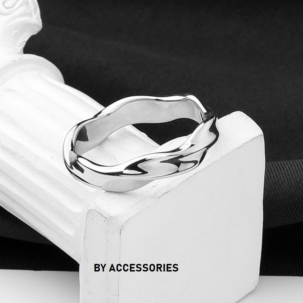 Nhẫn titan unisex bản 4mm kiểu gợn sóng không gỉ UR2301