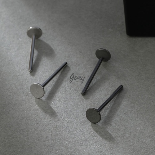 Khuyên tai nam bạc màu đen trắng tròn dẹt nhỏ basic đơn giản, unisex (1 chiếc) | GEMY SILVER KN50