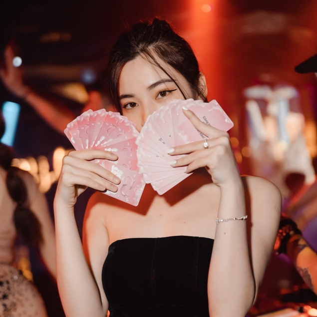 [Limited] Bộ bài cho cặp đôi buổi hẹn đầu Shark Club x Ừng Ực, độc quyền cho bar 30 lá