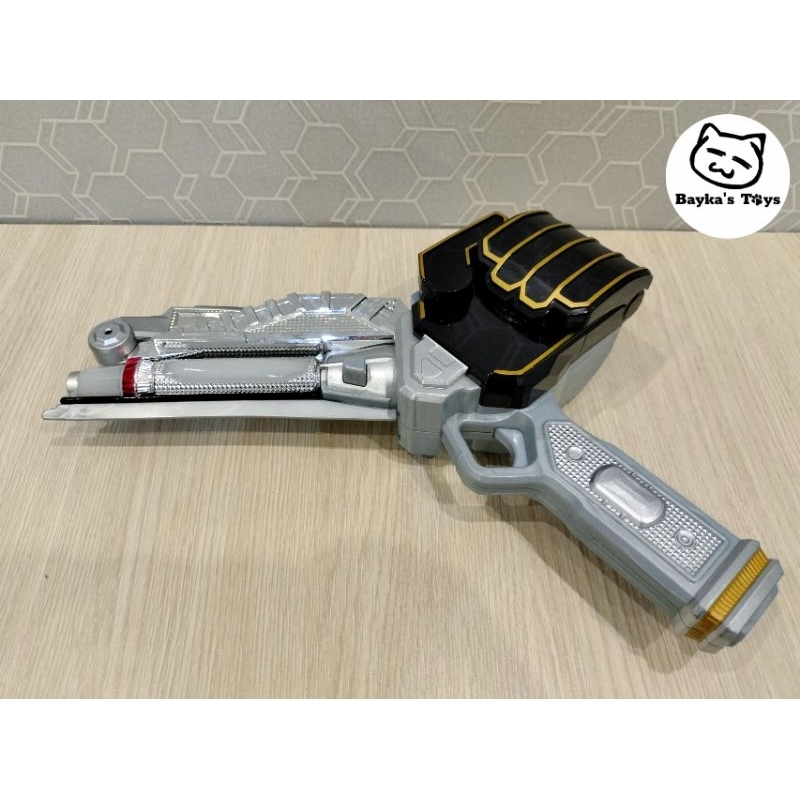 [Chính hãng Bandai]Đồ chơi Dx SwordGun dòng Kamen Rider Wizard | Shopee ...