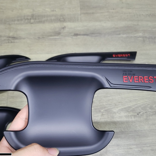 Ốp tay nắm, hõm cửa xe Everest 2022 - 2026 Mẫu nhựa ABS MÀU ĐEN NHÁM cao cấp