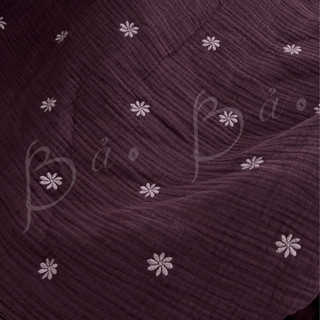 Vải Xô Muslin 100% Cotton 3 Lớp Thêu Hoa Nền Nâu Ruốc Dày Dặn Mềm Rũ Khổ 1m40