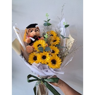 Bó hoa tốt nghiệp hướng dương kèm gấu