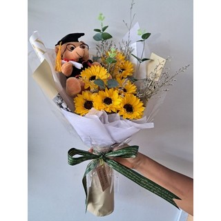 Bó hoa tốt nghiệp hướng dương kèm gấu