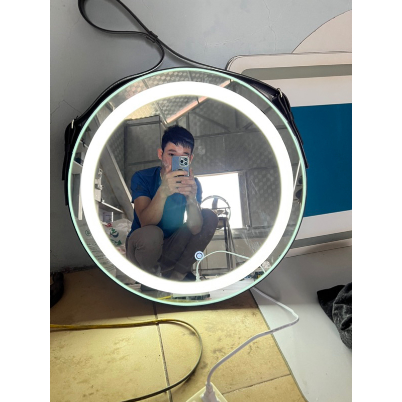 Gương Tròn Viền Da Đèn LED 3 Màu Cao Cấp - Gương Trang Điểm Treo Tường Sang Trọng