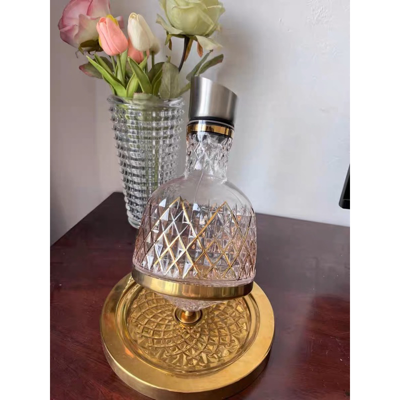 Bình thở rượu vang ( Decanter) xoay 360 độ có nắp lọc cặn màu Vàng