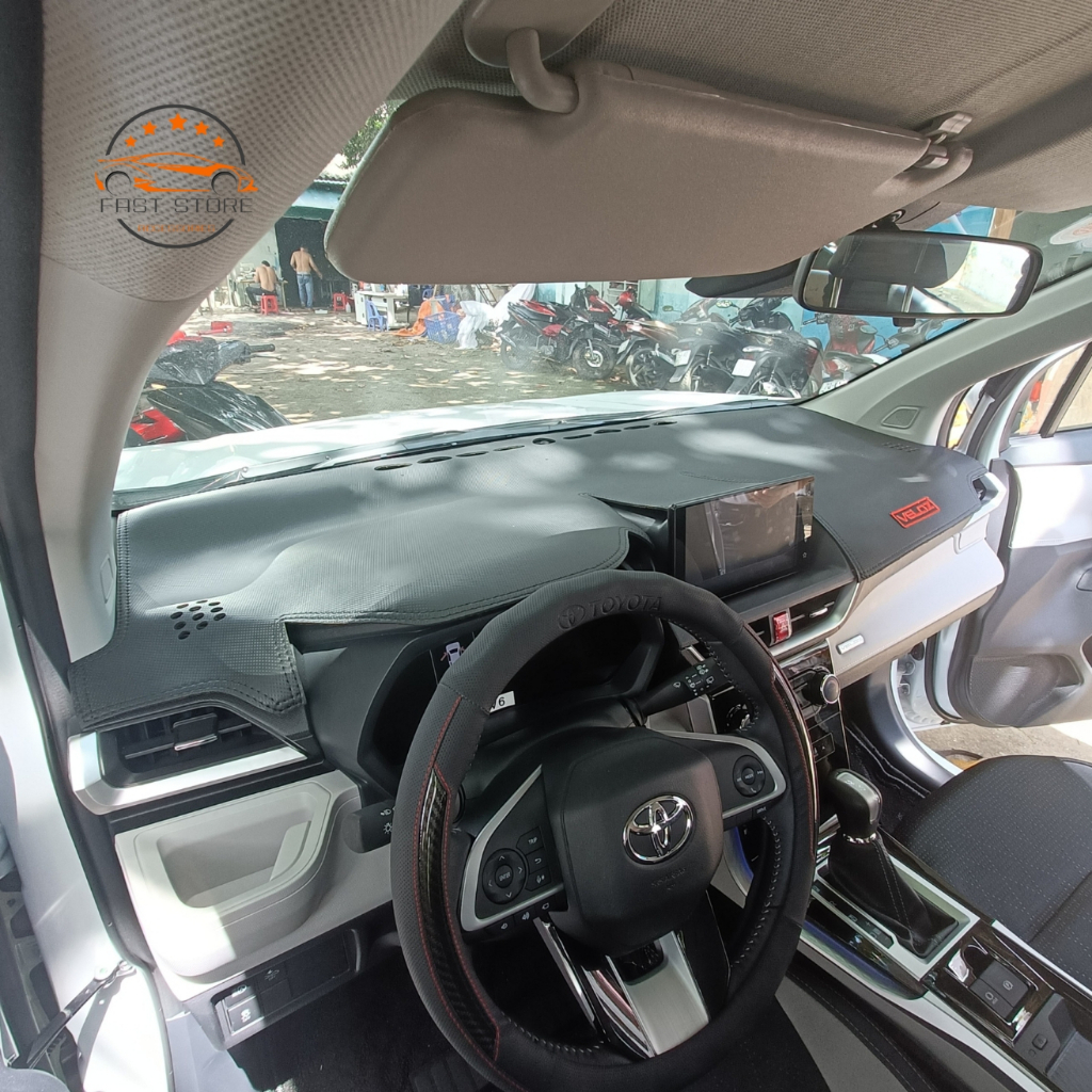 Thảm taplo xe Toyota Corolla Cross 2020 - 2022, 2022, 2023, 2024, 2025 Da carbon 3 lớp, chống nắng, chống trượt
