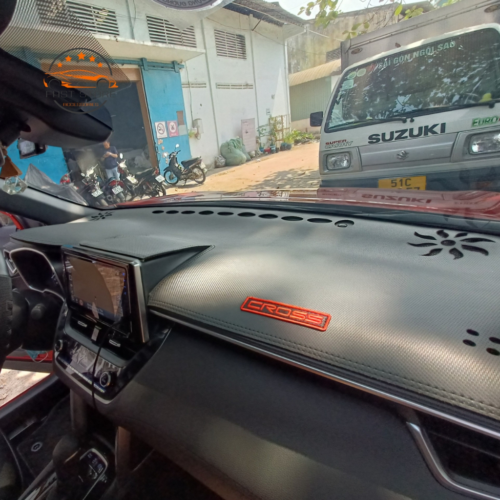 Thảm taplo xe Toyota Corolla Cross 2020 - 2022, 2022, 2023, 2024, 2025 Da carbon 3 lớp, chống nắng, chống trượt
