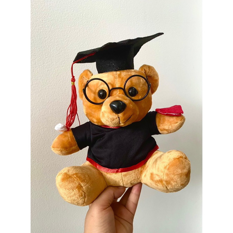 gấu tốt nghiệp