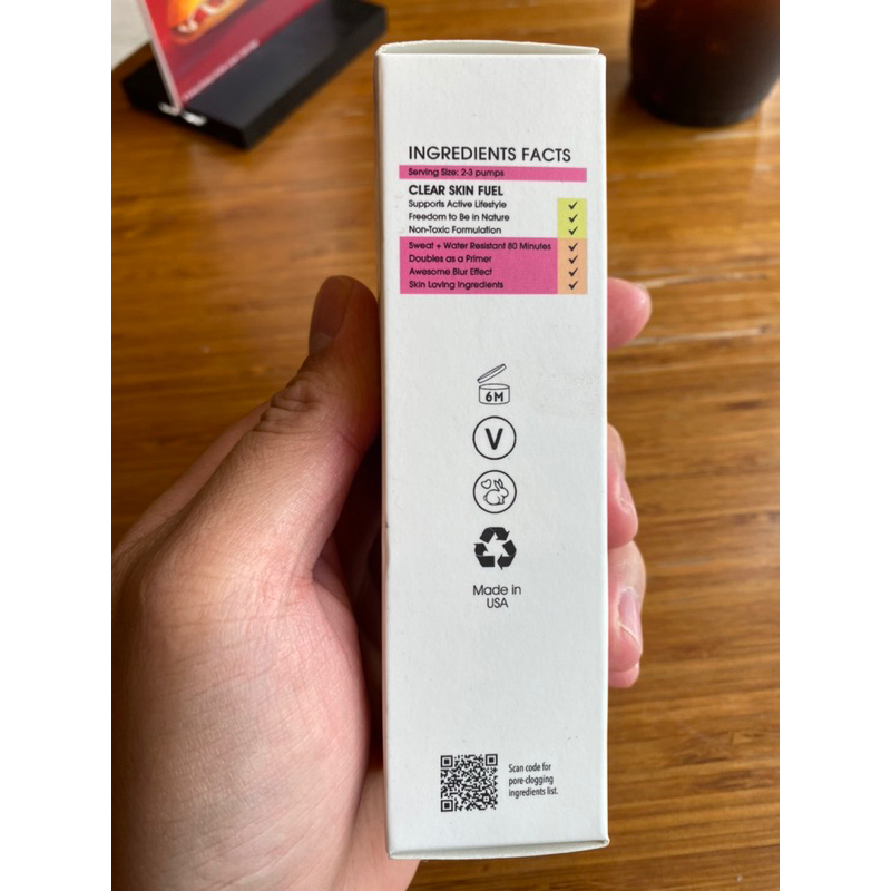 YOUARESUNSHINE™ Sheer Broad-Spectrum SPF 50+ YOUARESUNSHINE là kem chống nắng có màu giàu chất chống oxy hóa, siêu mịn