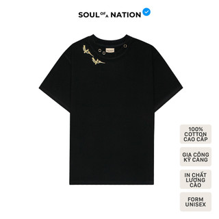 Áo thun unisex họa tiết CHIM LẠC in nhũ đồng , PHỐI KHOEN KIM LOẠI đục lỗ, form basic 100% cotton SOUL OF A NATION