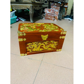 Tráp  hầu trạm tứ linh