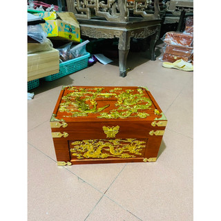 Tráp  hầu trạm tứ linh