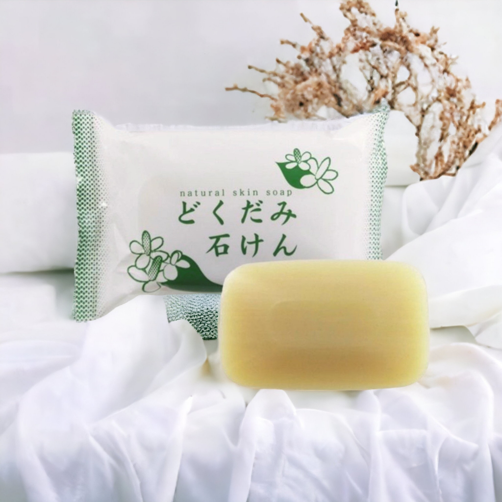 Xà Phòng Tắm Ngừa Mụn Chiết Xuất Lá Diếp Cá Chinoshio Natural Skin Soap (130g)