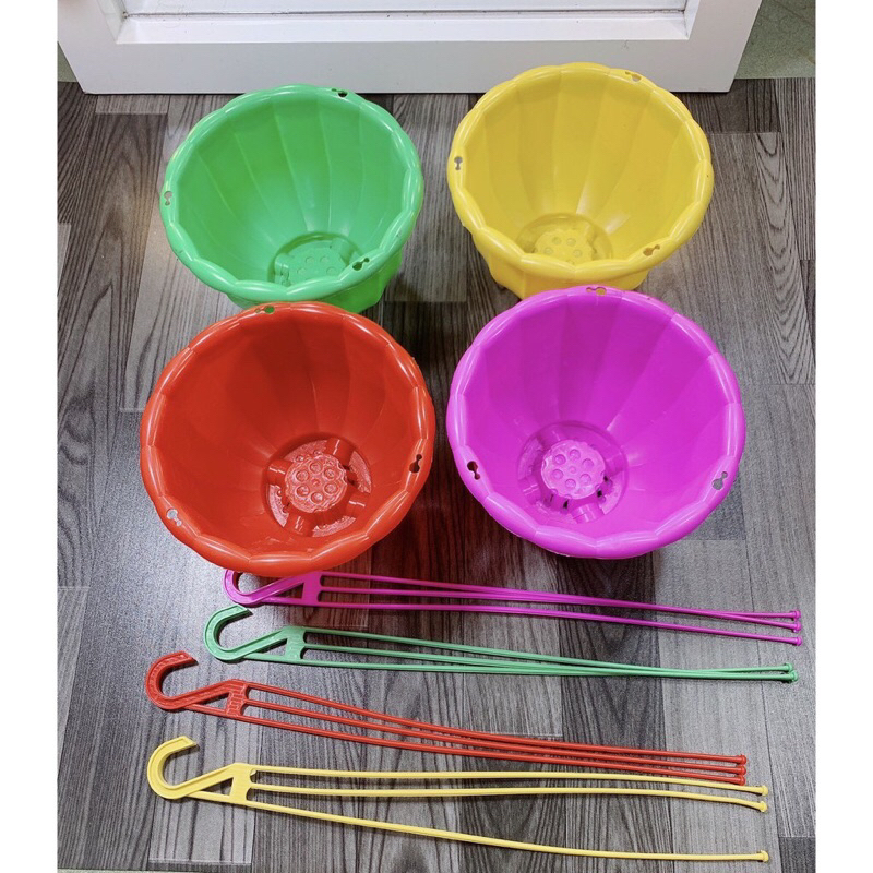 Chậu nhựa treo bí trồng hoa, cây cảnh kèm dây treo, cỡ To, cỡ nhỏ hàng loại 1 dày đẹp ạ