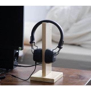 Giá treo tai nghe chất liệu gỗ thông tự nhiên / Headphone Stand chụp tai thân gỗ