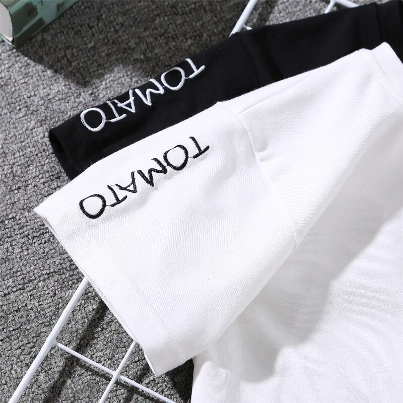 Áo Thun HappyFamily Form Rộng In Hình Trái Tim TOMTAO Chất Cotton 100 Cao Cấp Màu Trắng Đen