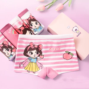 Combo 4 quần chíp bé gái cotton mềm mại, quần chip cho bé chất liệu cotton co giãn 4 chiều