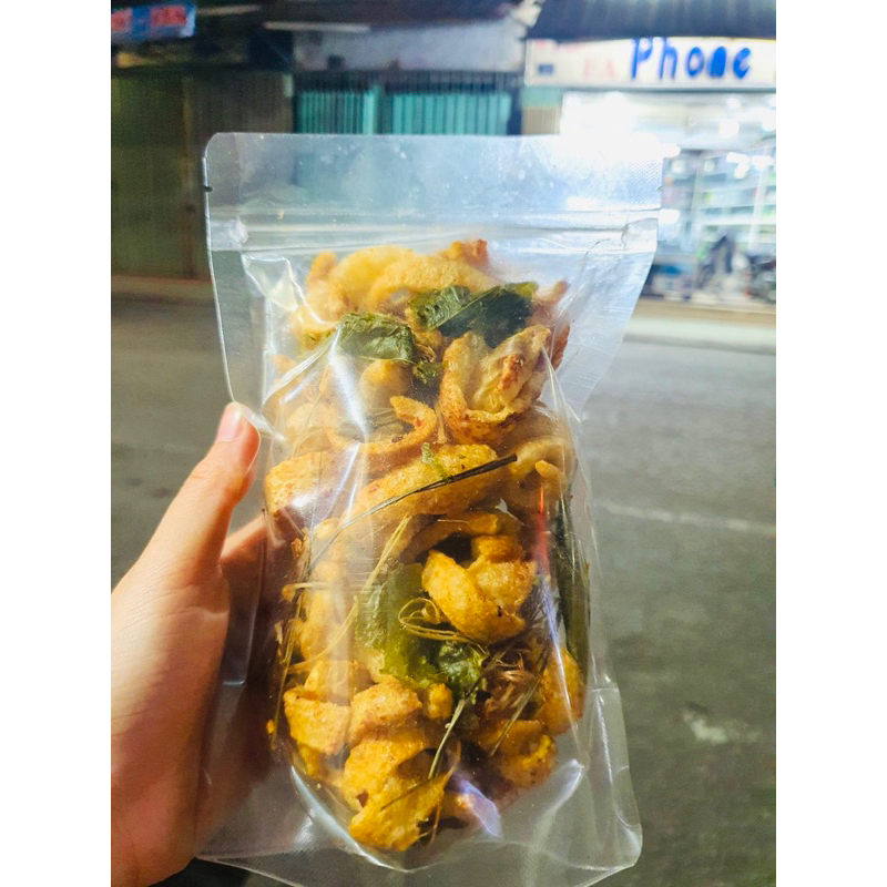 tóp mỡ rang lá chanh