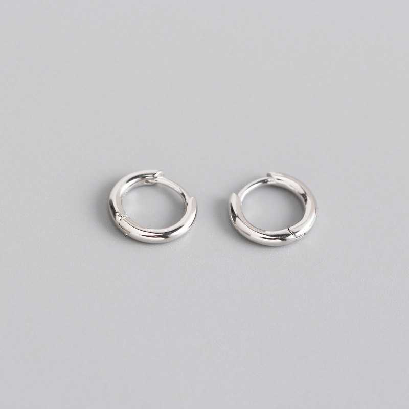 Ảnh Khuyên bấm bạc tròn trơn unisex nam nữ đơn giản Dế Bạc - bạc 925 an toàn cho da - K5589 1